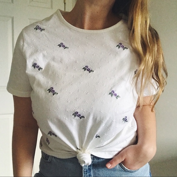 white embroidered floral tee